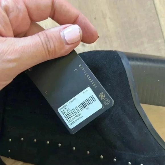 NWT Forever 21 Studded Ankle Boots Booties Black Faux Suede Sz 9 - Picture 6 of 6